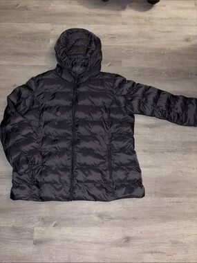 Women’s Black Hooded Puffer Jacket